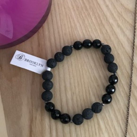 Lava stone diffuser bracelet w/black glass beads - Picture 2 of 5